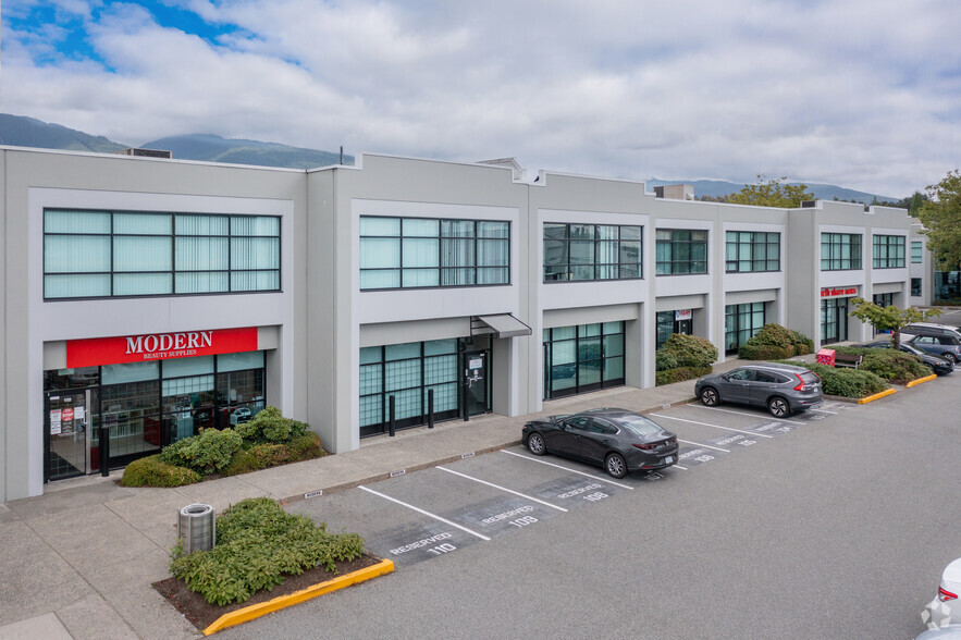 980 W 1st St, North Vancouver District, BC for lease - Building Photo - Image 3 of 5