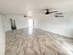 221-225 N Dixie Hwy, Hallandale Beach, FL for lease Interior Photo- Image 1 of 6