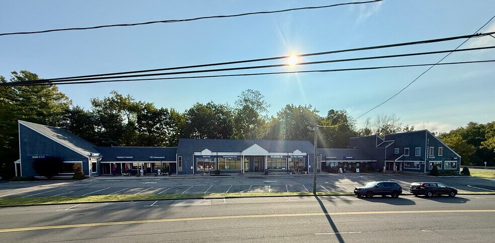 2 Willowbrook Rd, Cromwell, CT à louer - Photo du bâtiment - Image 2 de 5