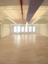 6 E 39th St, New York, NY for lease Interior Photo- Image 2 of 3