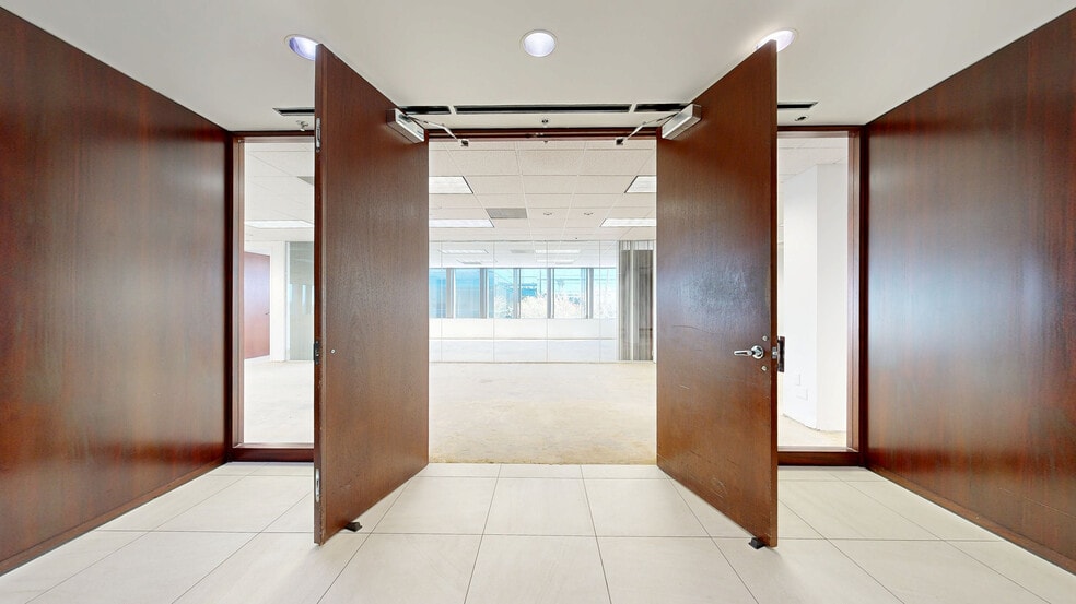 17755 US Highway 19 N, Clearwater, FL for sale - Matterport 3D Scan - Image 3 of 15