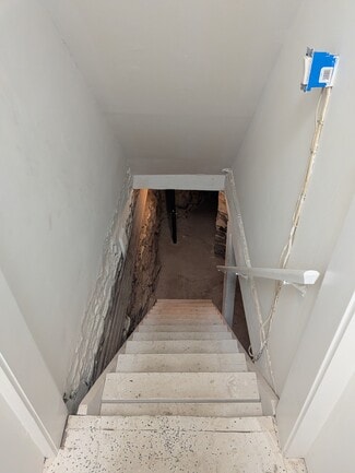 Plus de détails pour 585 Broadway, Kingston, NY - Bureau/Commerce de détail à louer