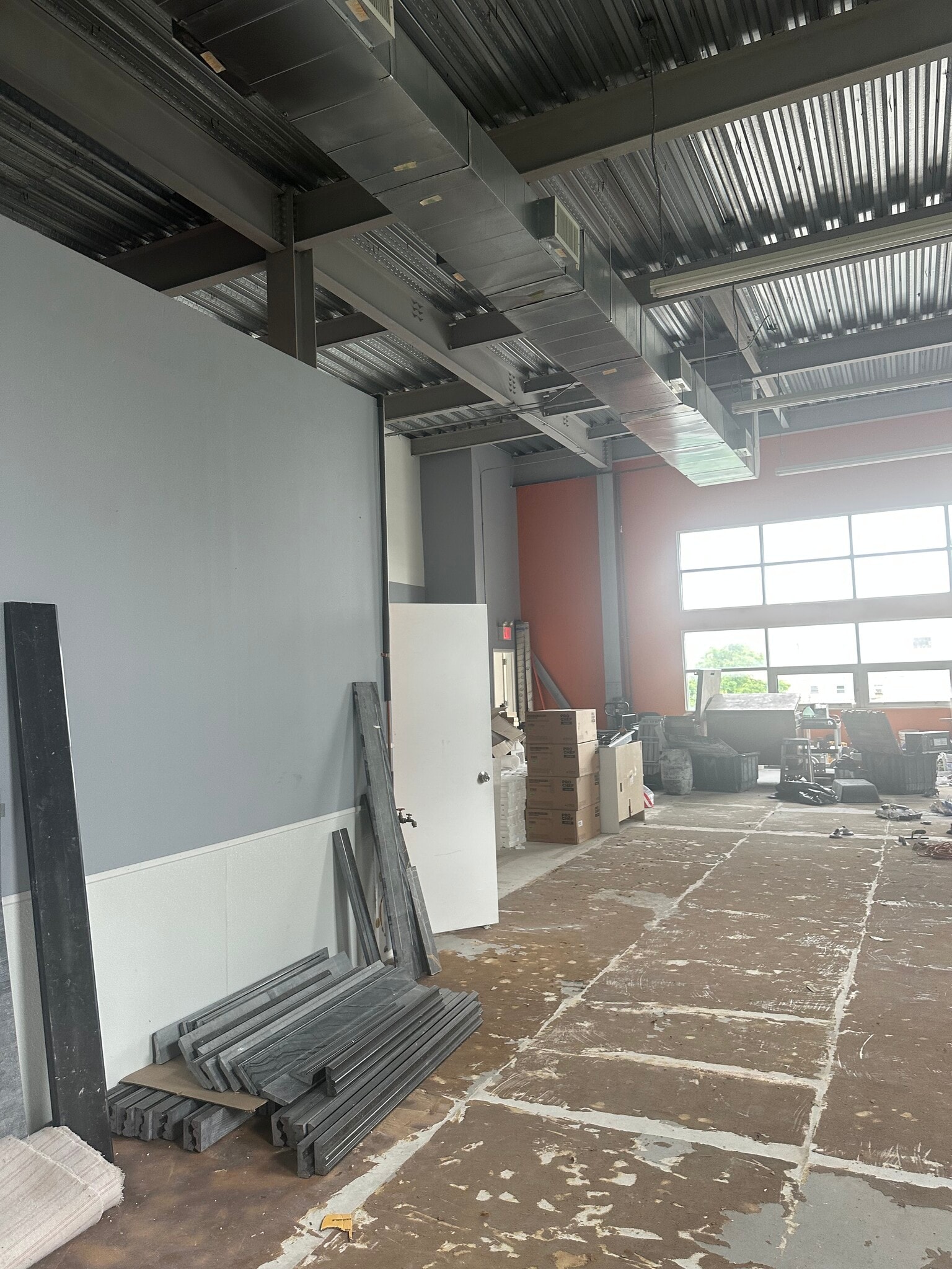 526 Richmond Ter, Staten Island, NY for lease Interior Photo- Image 1 of 6