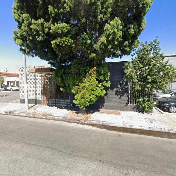 1319 E Washington Blvd, Los Angeles, CA à louer - Photo du bâtiment - Image 2 de 8