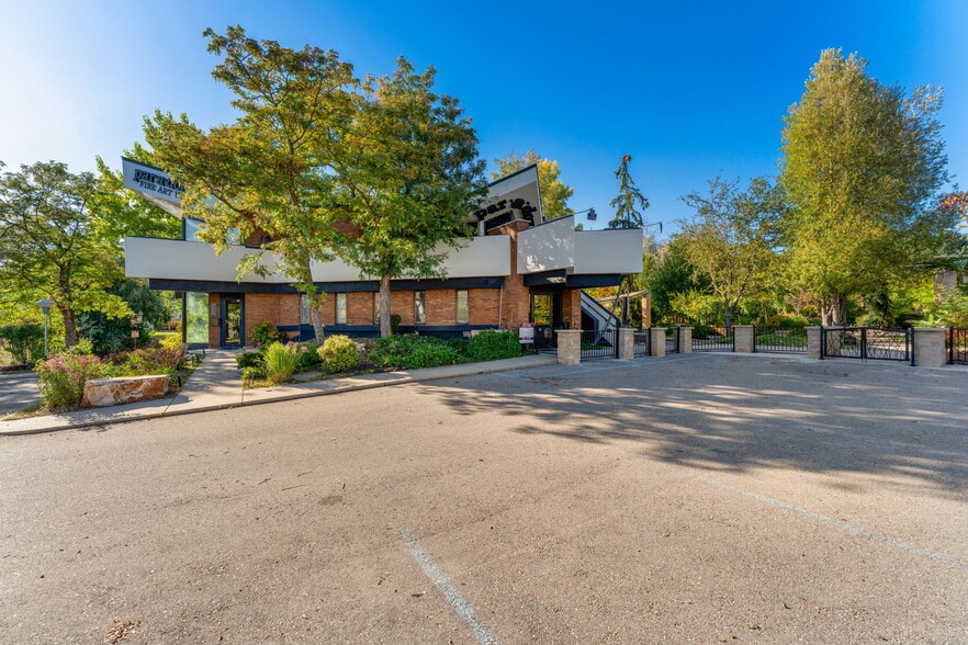 2683 N Taft Ave, Loveland, CO à vendre - Photo du bâtiment - Image 2 de 38