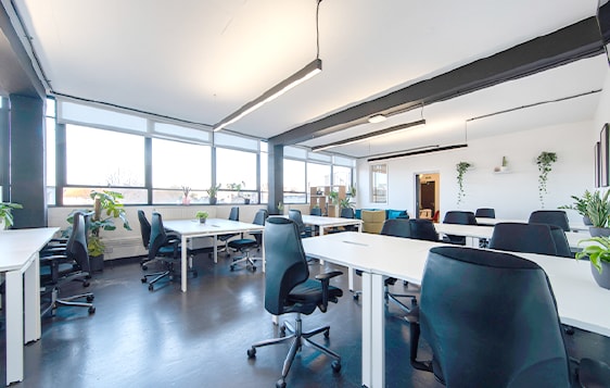 27-33 Bethnal Green Rd, London for lease - Interior Photo - Image 3 of 3