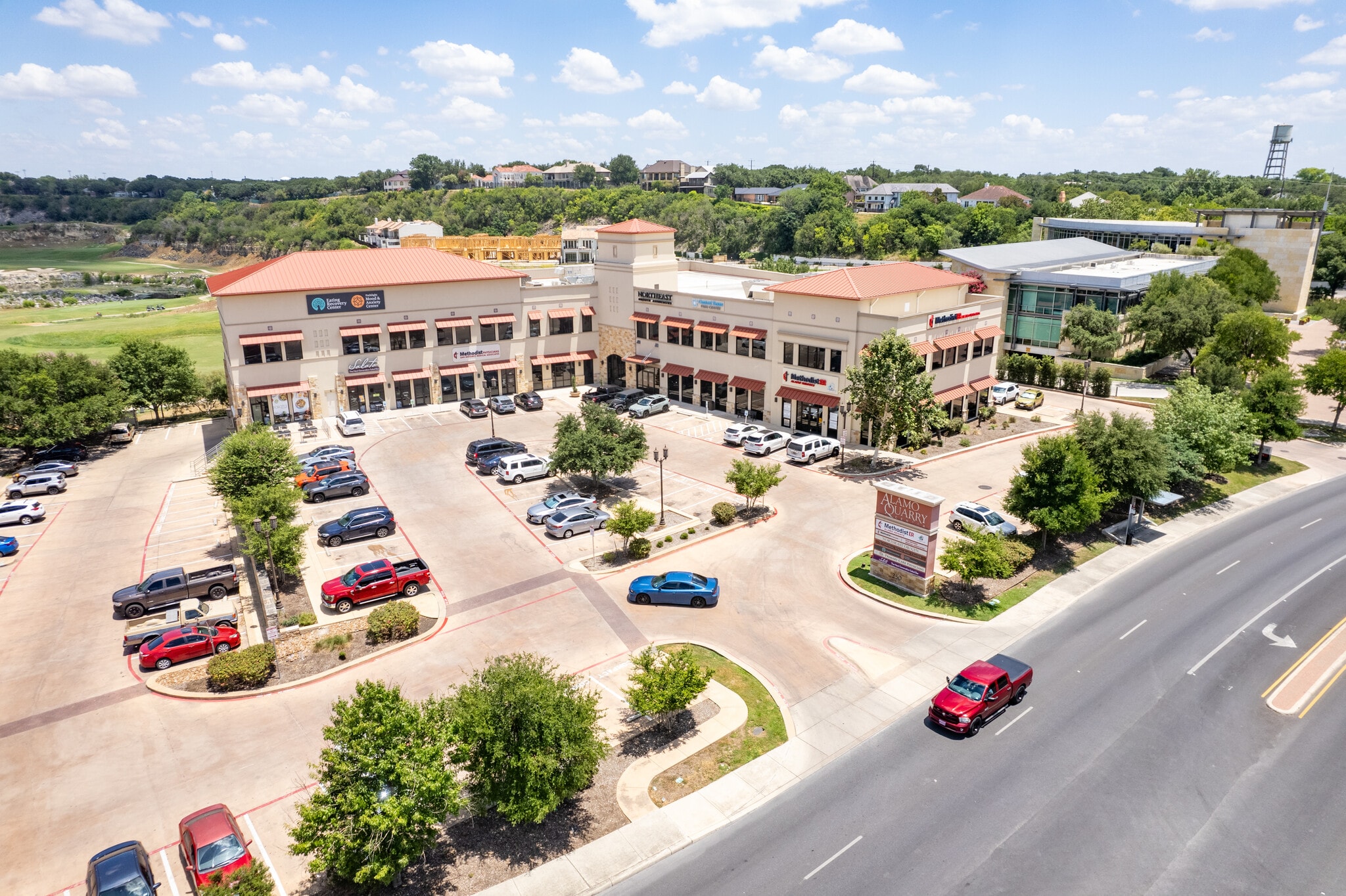 250 E Basse Rd, San Antonio, TX for lease Building Photo- Image 1 of 19