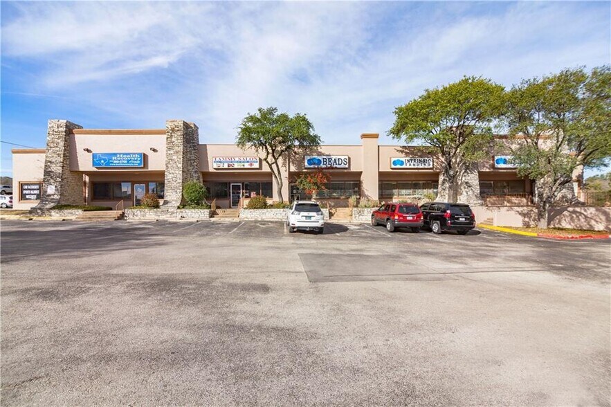 900 Round Rock Ave, Round Rock, TX for lease - Building Photo - Image 3 of 15