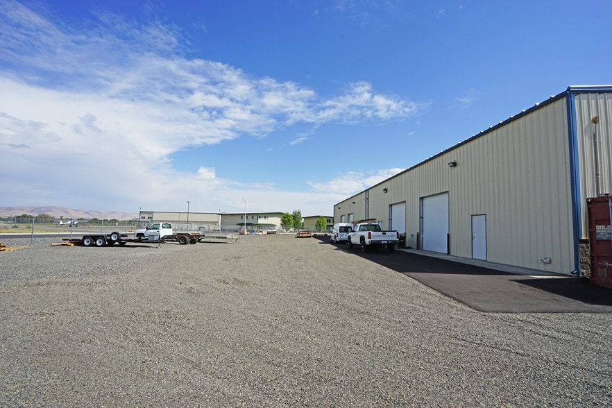 2101 Oak Ave, Yakima, WA for lease - Building Photo - Image 3 of 12