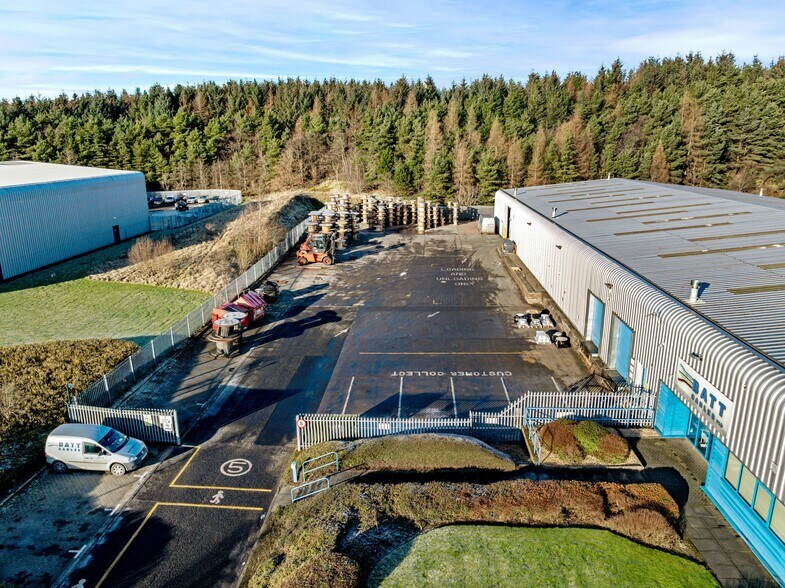 1 Chalmers Sq, Livingston à louer - Photo du bâtiment - Image 3 de 6