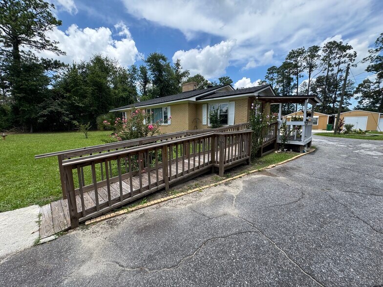 1616 E Park Ave, Valdosta, GA à vendre - Photo du bâtiment - Image 2 de 39