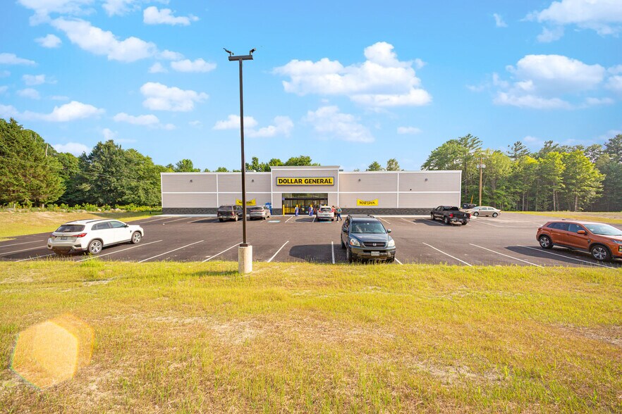 39 Main St, Canaan, ME à vendre - Photo du bâtiment - Image 2 de 5