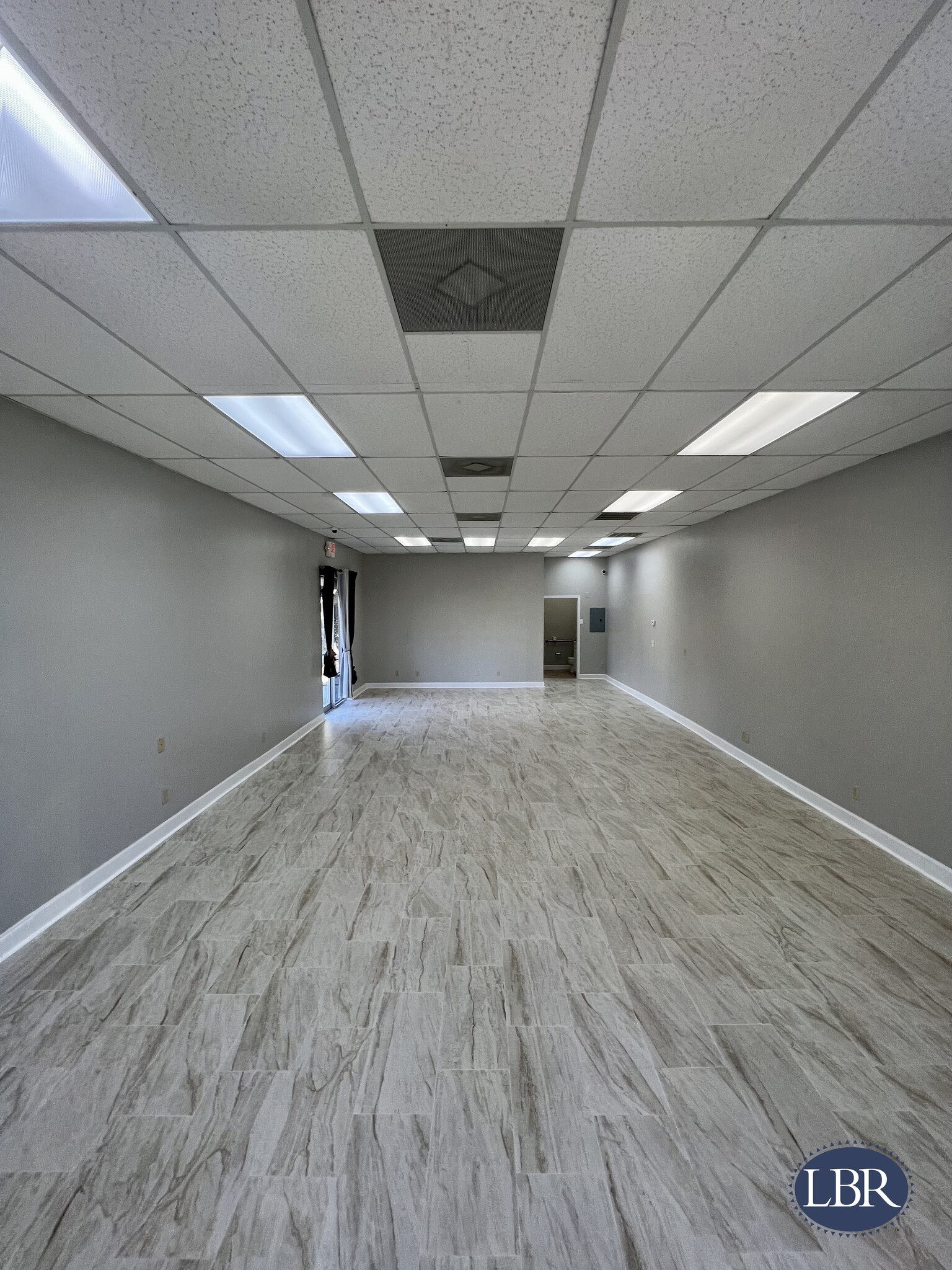 2419 S Babcock St, Melbourne, FL à louer Photo intérieure- Image 1 de 3