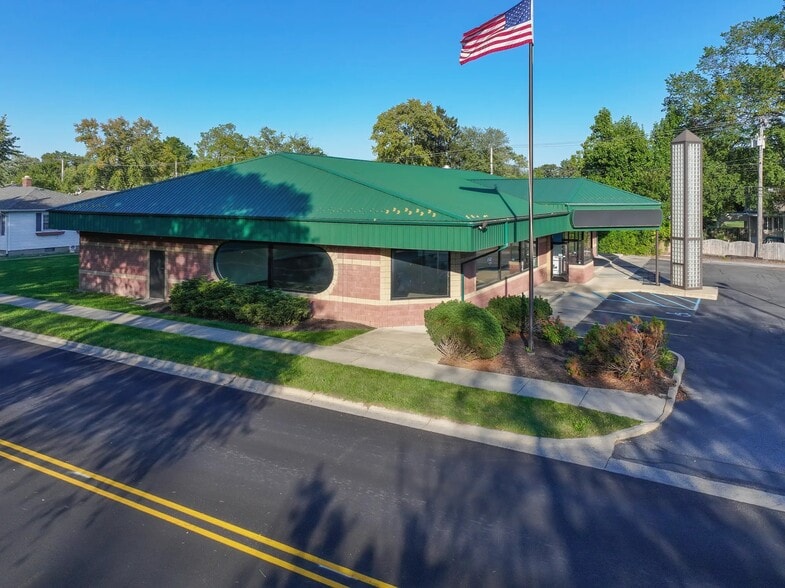 295 S Wisconsin St, Hobart, IN for lease - Building Photo - Image 2 of 4