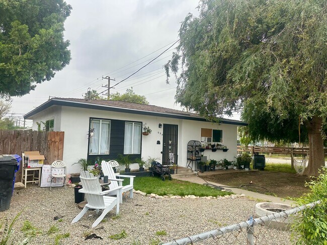 More details for 695 W 17th St, San Bernardino, CA - Multifamily for Sale