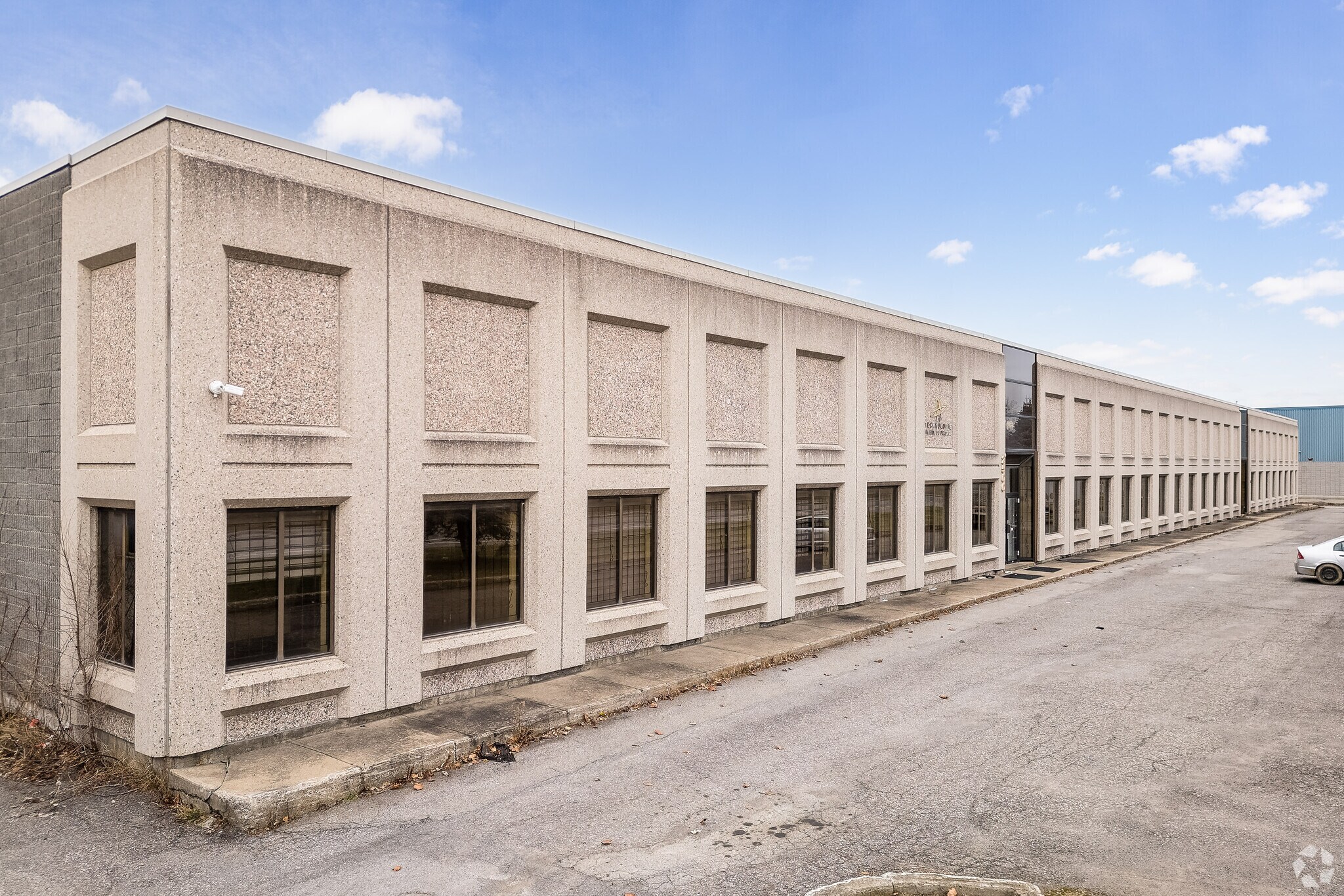 2500-2550 Rue Cohen, Montréal, QC à vendre Photo principale- Image 1 de 1