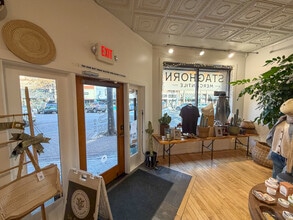 916 NW Wall St, Bend, OR à louer Photo intérieure- Image 1 de 8