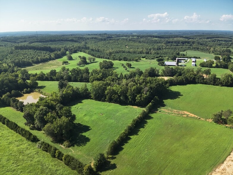 4087 Coleman Dr, Alton, VA for sale - Building Photo - Image 3 of 24