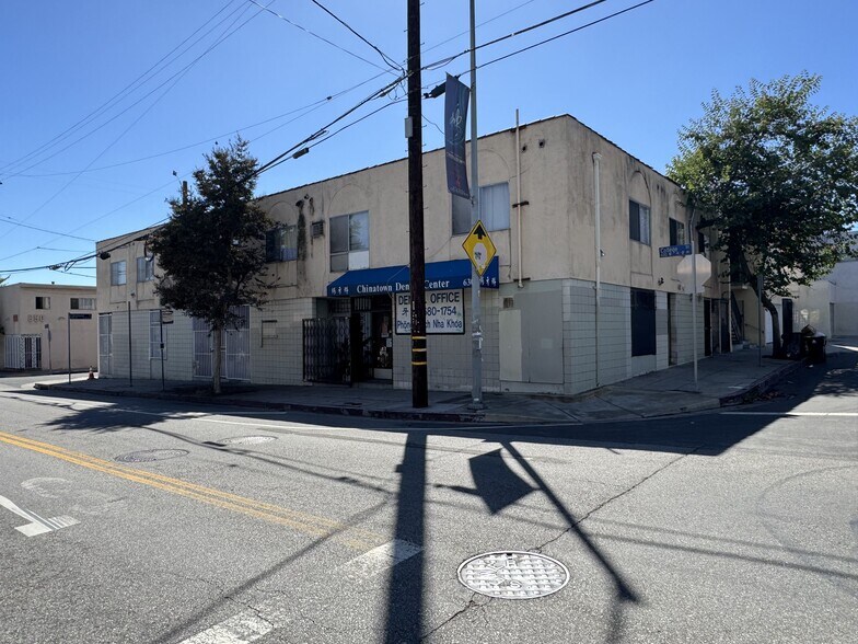 630 W College St, Los Angeles, CA à vendre - Photo du bâtiment - Image 3 de 10