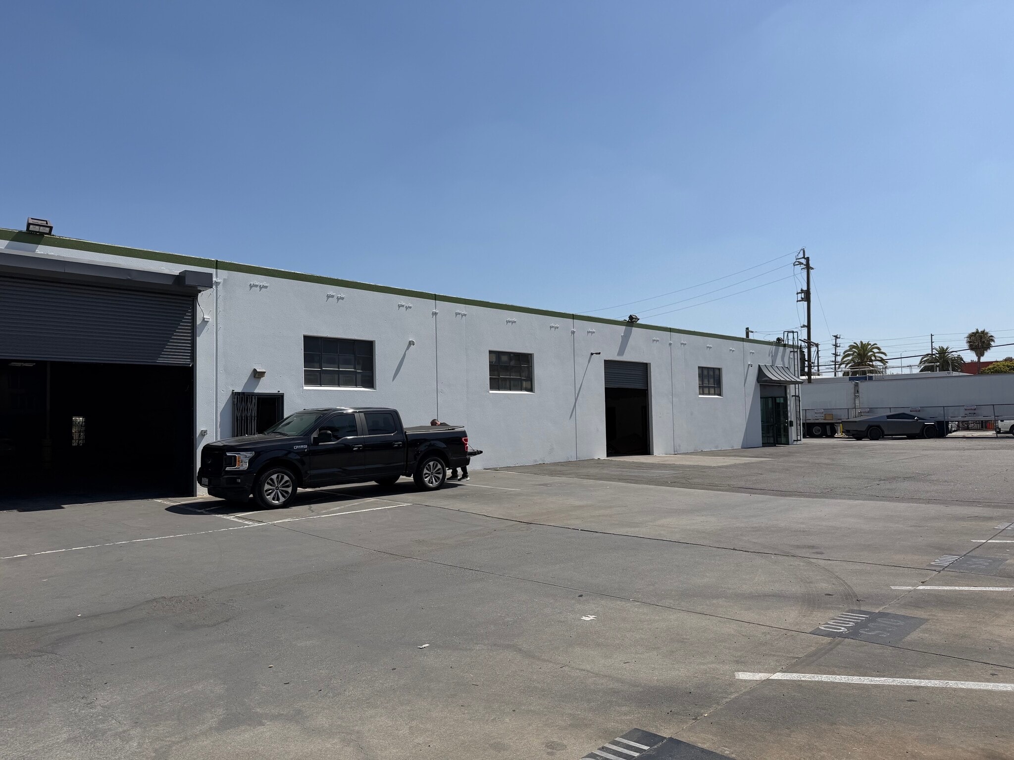 11100 Hindry Ave, Los Angeles, CA for lease Interior Photo- Image 1 of 3
