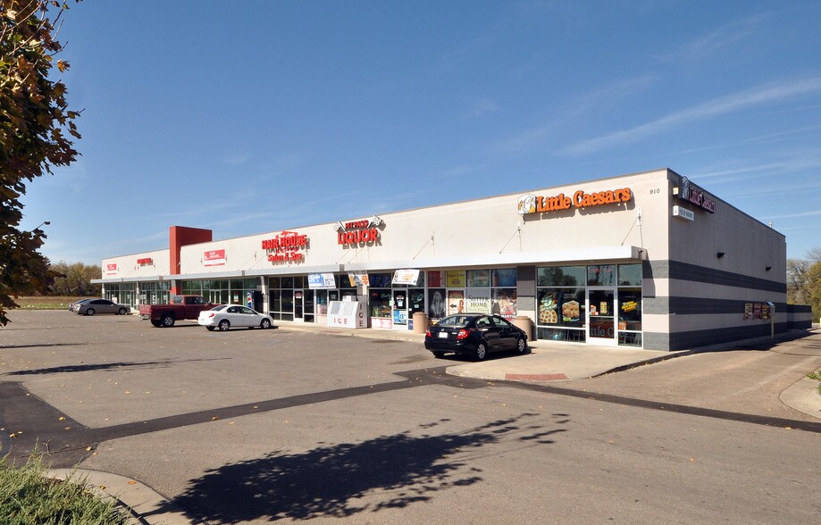 910 NW 25th St, Topeka, KS à louer - Photo du bâtiment - Image 3 de 5