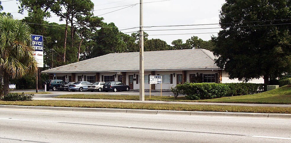 8831 49th St, Pinellas Park, FL à louer - Photo du bâtiment - Image 2 de 10