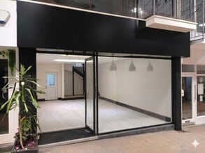 Oxford St, Swansea for lease Building Photo- Image 1 of 9