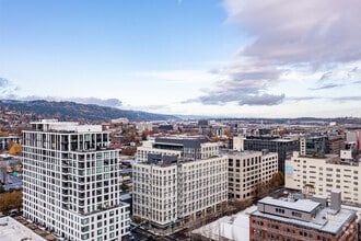 1430 NW Hoyt St, Portland, OR - AERIAL  map view