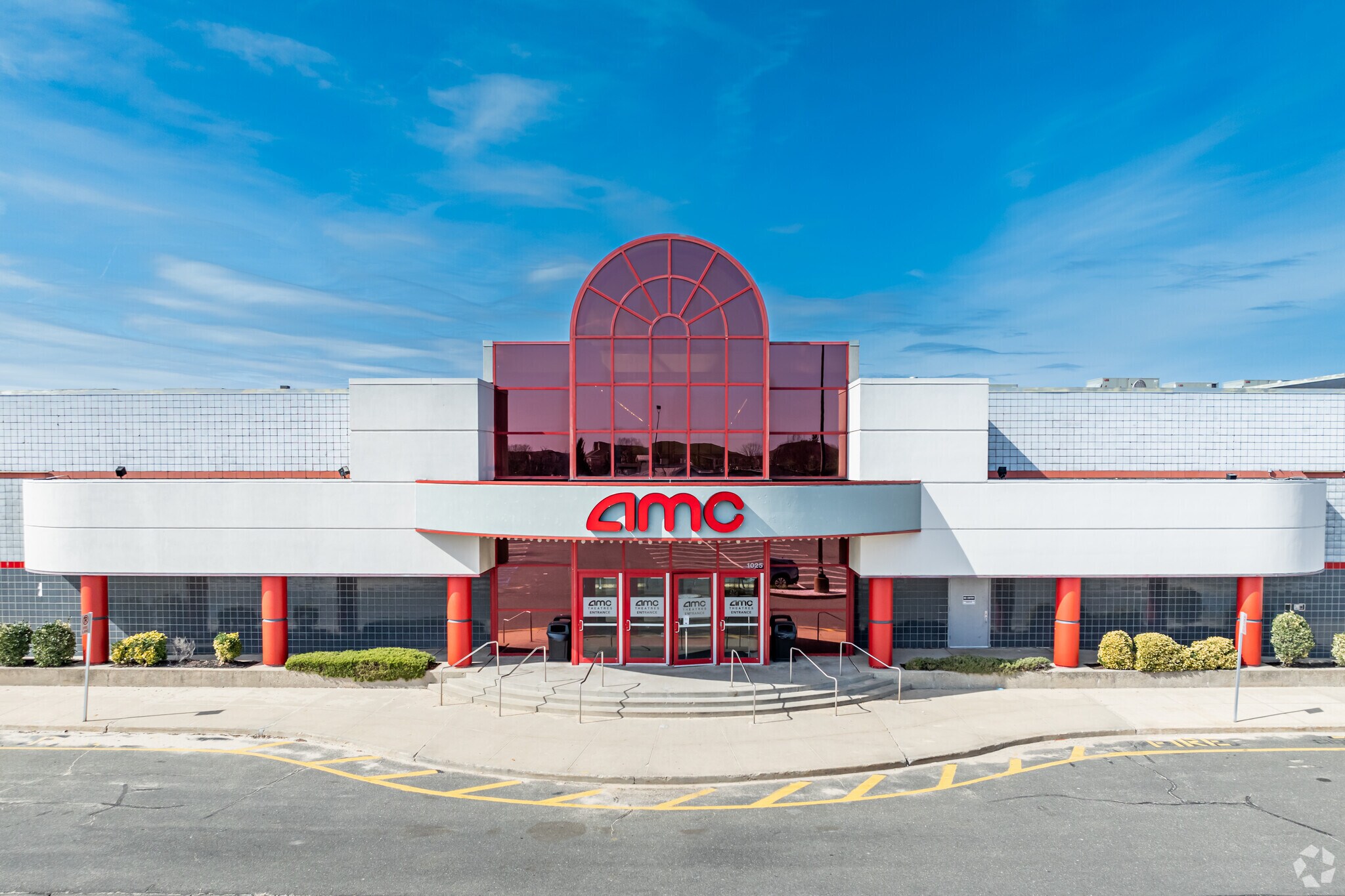 1025 Corporate Dr, Westbury, NY for lease Building Photo- Image 1 of 6