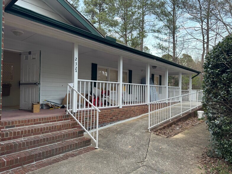 232 High House Rd, Cary, NC à vendre - Photo du bâtiment - Image 2 de 15