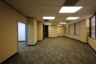 9800 N Lamar Blvd, Austin, TX for lease Interior Photo- Image 2 of 8