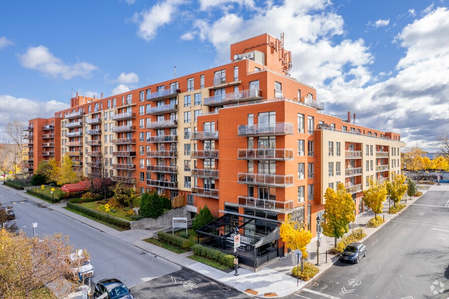 115-145 Av Atwater, Montréal, QC for lease - Primary Photo - Image 1 of 4