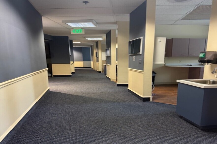 40 York Rd, Towson, MD à louer - Photo du bâtiment - Image 1 de 9