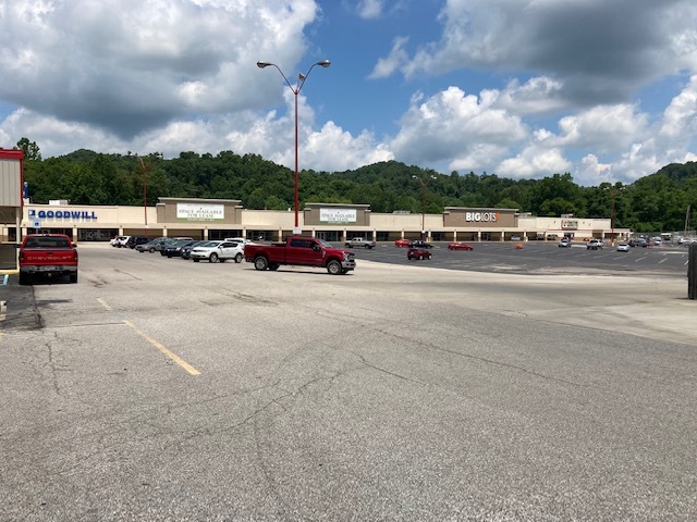 Charley Creek Plaza - Commercial Real Estate