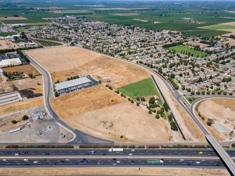 960 Goodwin Dr, Ripon, CA à vendre - Photo du bâtiment - Image 1 de 30