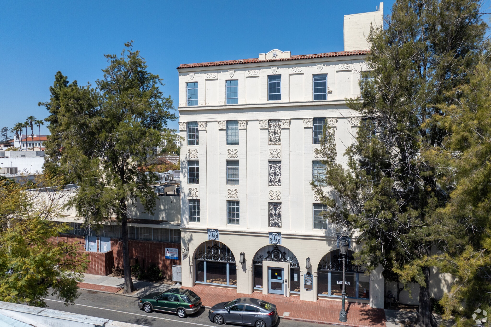 27 E Cota St, Santa Barbara, CA for lease Primary Photo- Image 1 of 28