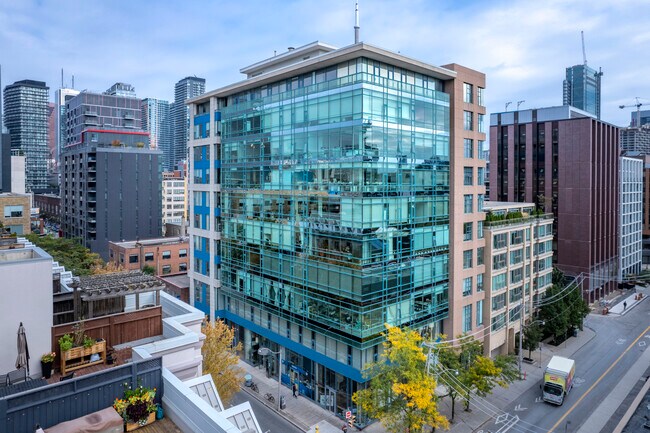 Plus de détails pour 477 Richmond St W, Toronto, ON - Bureau à vendre