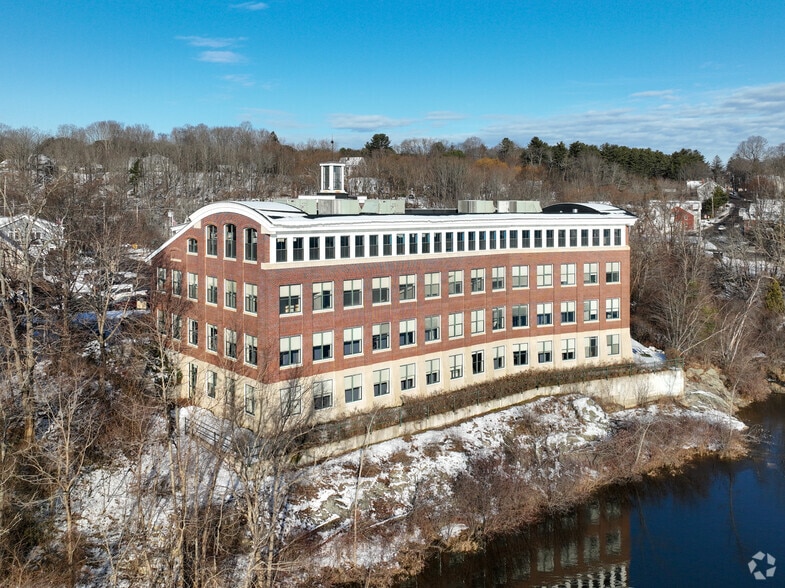 11 Bowdoin Mill Is, Topsham, ME for lease - Primary Photo - Image 1 of 10