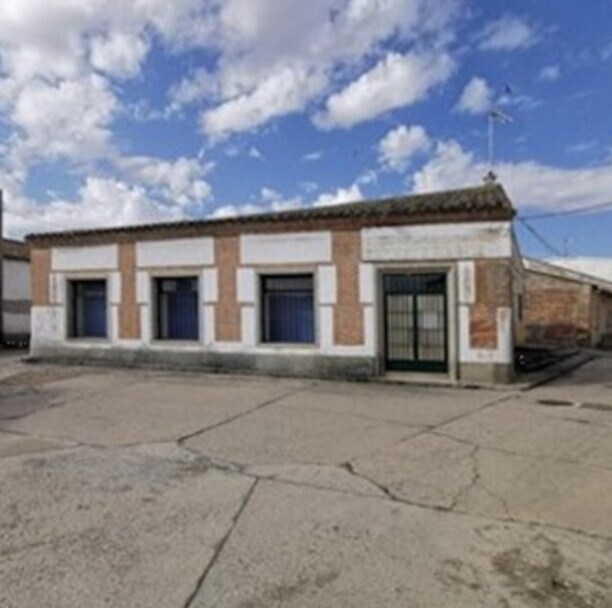 Retail in Palaciosrubios, Salamanca for sale Primary Photo- Image 1 of 7