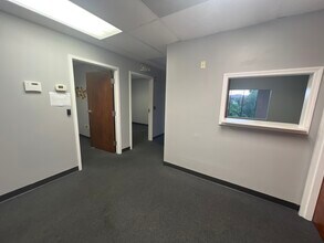 7815 N Dale Mabry Hwy, Tampa, FL for lease Interior Photo- Image 1 of 5