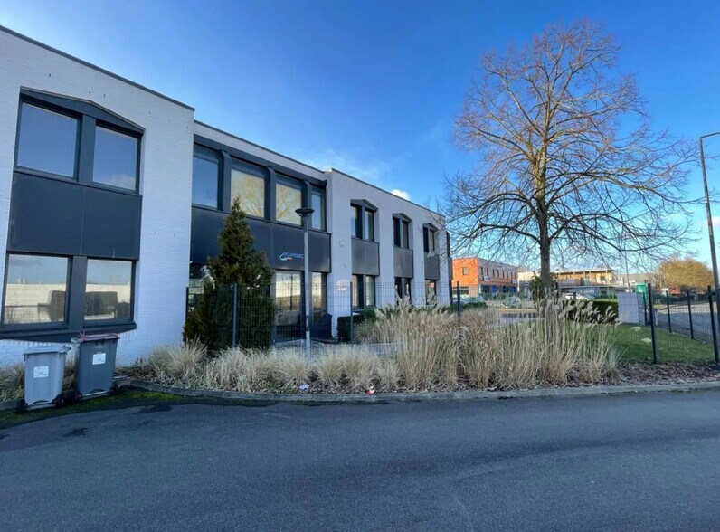 20 Rue Des Champs, Villeneuve-d'Ascq à louer - Photo du bâtiment - Image 2 de 9