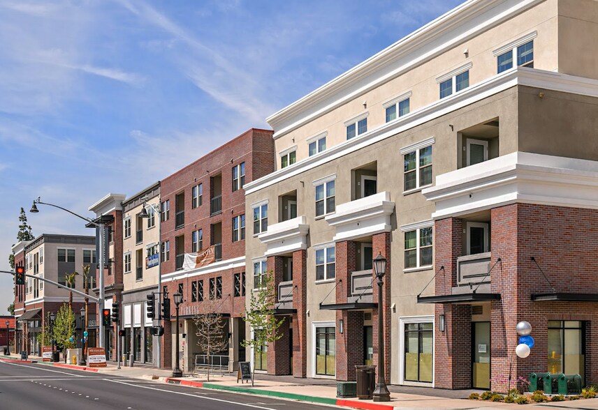 1413 Huntington Dr, Duarte, CA à louer - Photo du bâtiment - Image 2 de 4