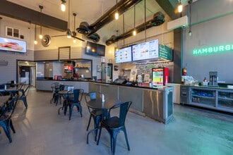 970-980 Garnet Ave, San Diego, CA à louer Photo intérieure- Image 1 de 6