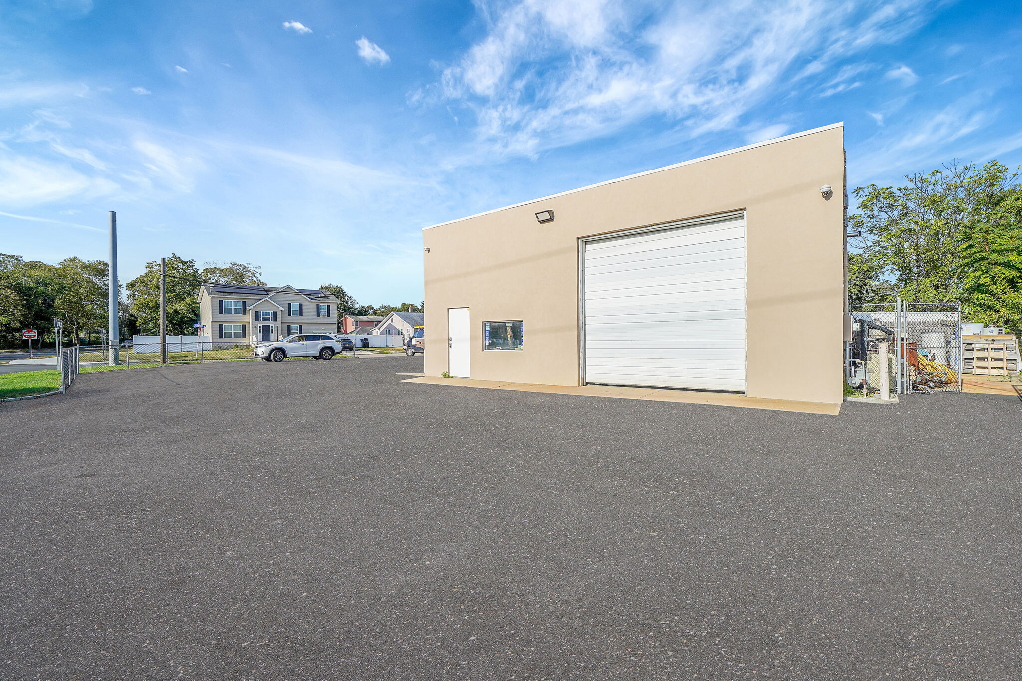 93 N Clinton Ave, Bay Shore, NY for sale Primary Photo- Image 1 of 22