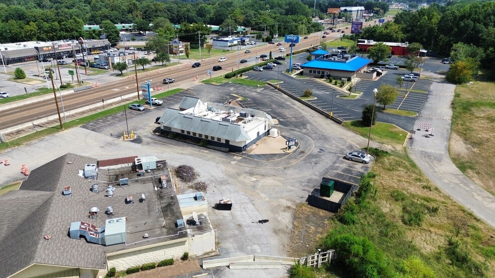 5755 Summer Ave, Memphis, TN for sale - Building Photo - Image 3 of 4