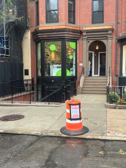 169 Newbury St, Boston, MA à louer - Photo du bâtiment - Image 3 de 3