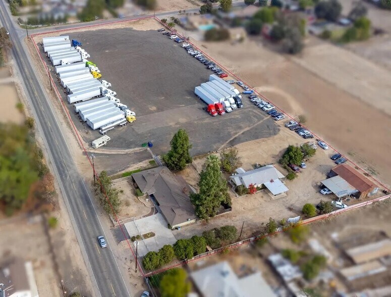 1512 N Brawley Ave, Fresno, CA à vendre - Photo du bâtiment - Image 2 de 6