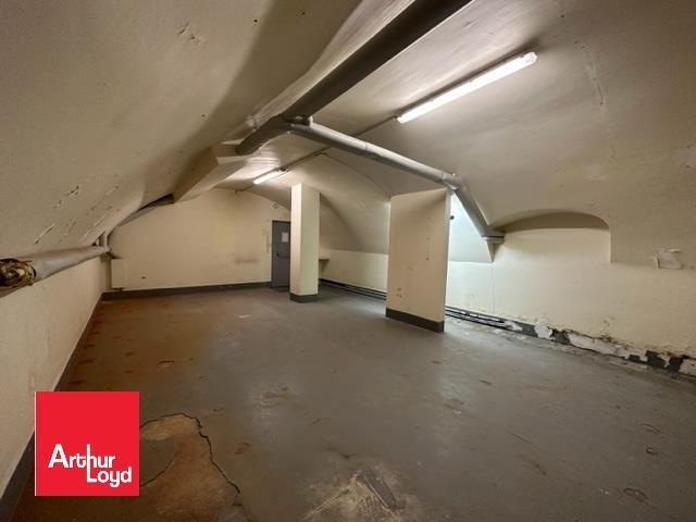 Flex in Chartres for lease - Interior Photo - Image 3 of 3
