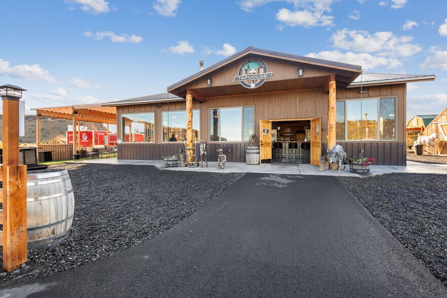 13959 SW Commercial Loop Rd, Crooked River Ranch, OR à vendre - Photo du bâtiment - Image 2 de 39