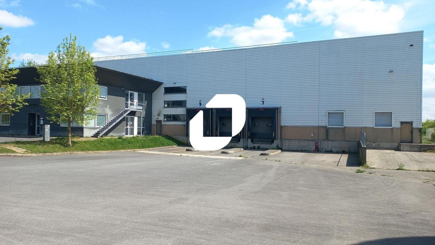 Industrial in Saint-Michel-sur-Orge for lease Building Photo- Image 1 of 15